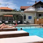 Apartament River *