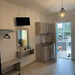River Apartament *